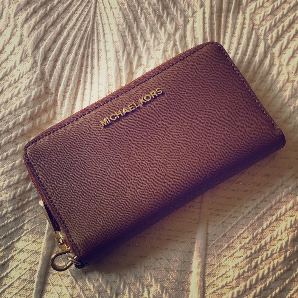 Michael Kors Wallet/Wristlet